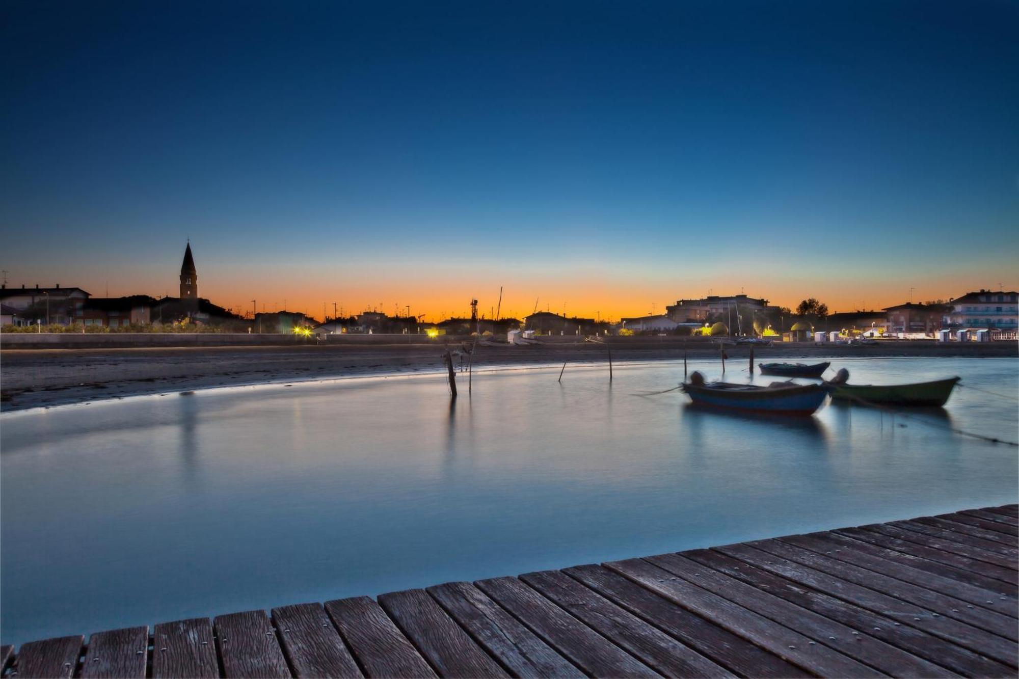 Ferrari Apartments Ponente Caorle Buitenkant foto